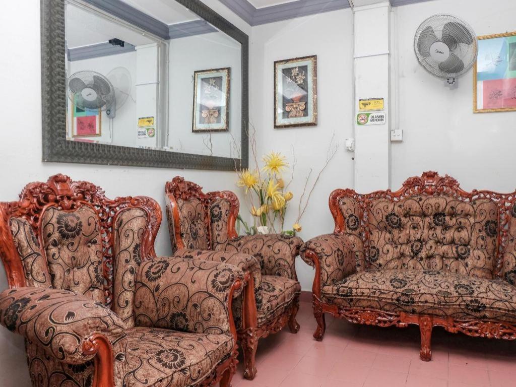 Oyo 90120 Mi Hotel Dungun Eksteriør bilde